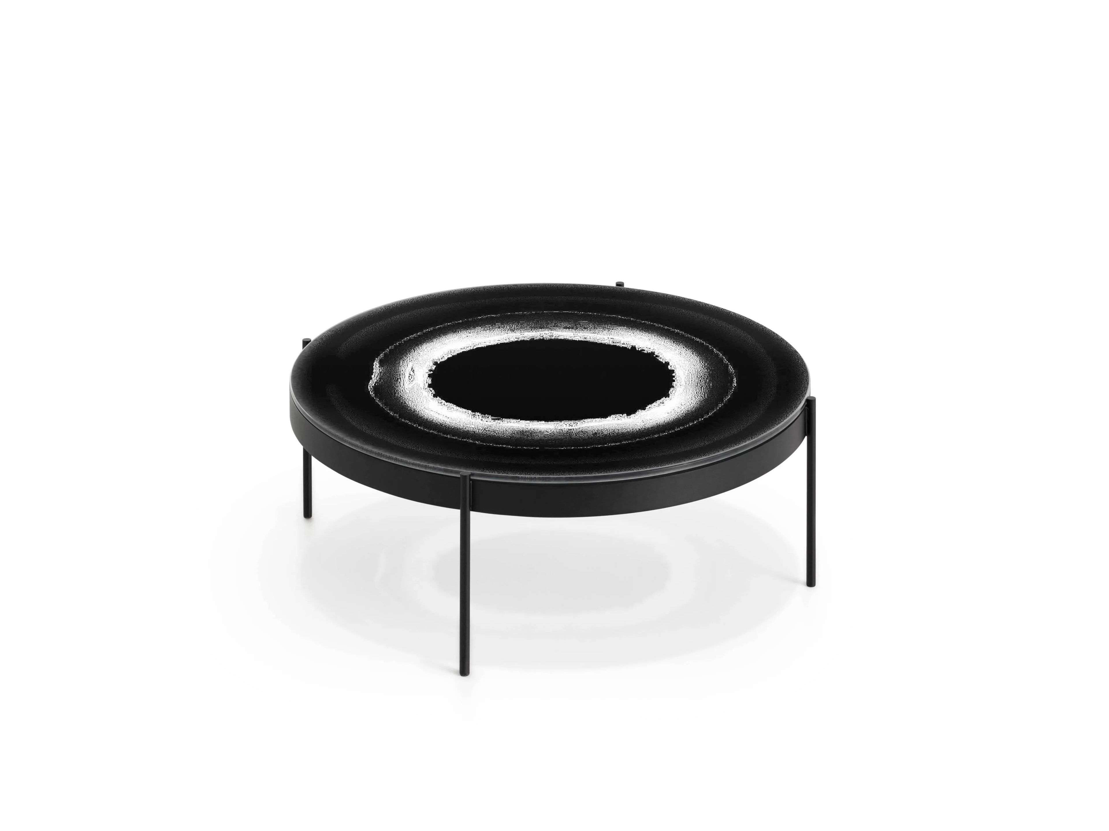 Круглый низкий журнальный столик из закаленного стекла GANDIABLASCO Iris ARCH-00014495