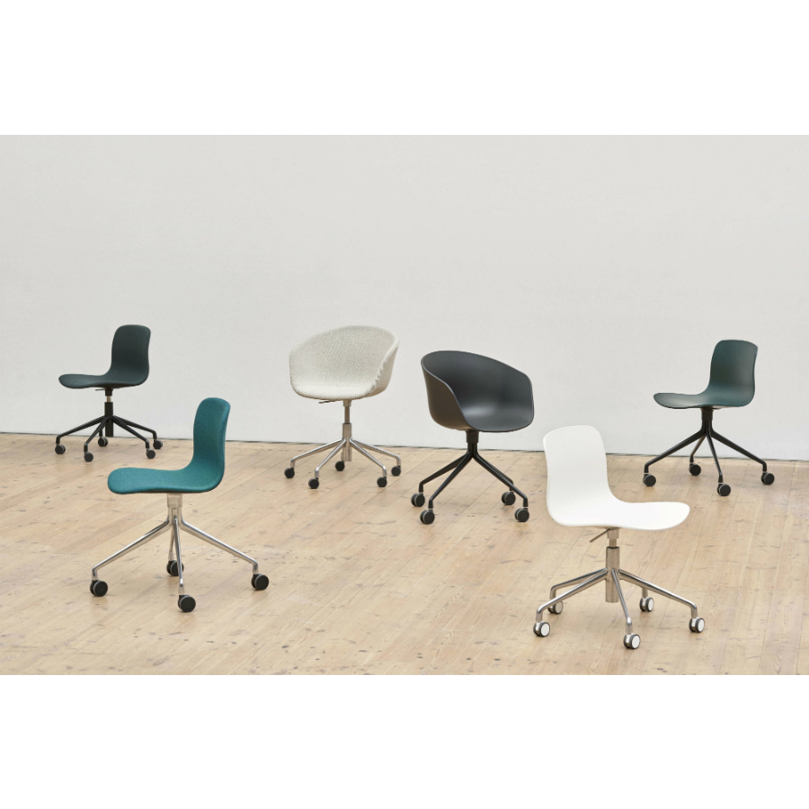 Стул AAC14, светло-зеленый с черным основанием Hay 923465 - Вид №2