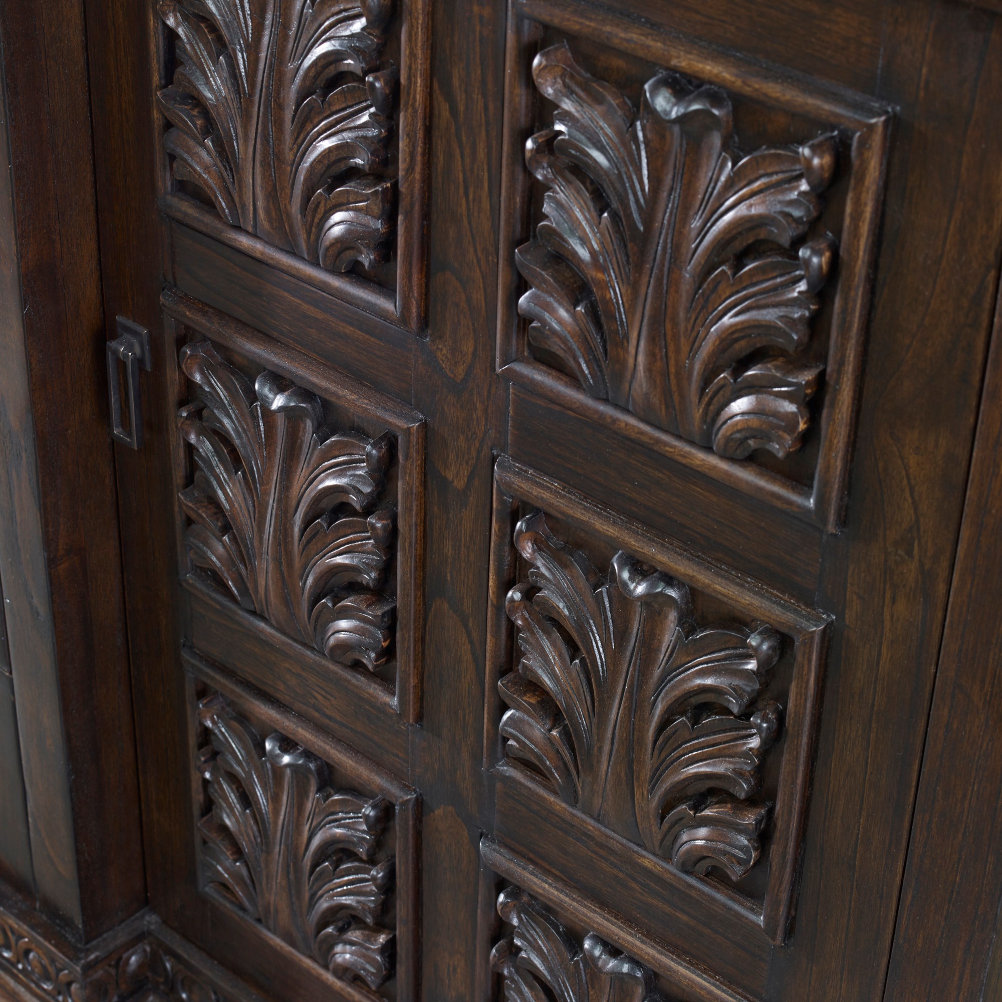 Серванты 17501-340-001 Castilian Buffet & Hutch Ambella  - Вид №5