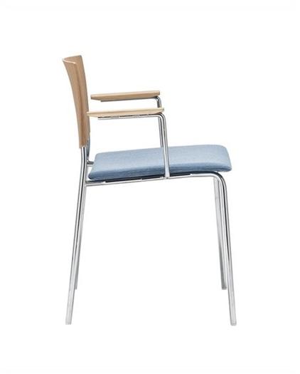 Andreu World Стул штабелируемый из дуба с подлокотниками и открытой спинкой Sit So1208 - Вид №8