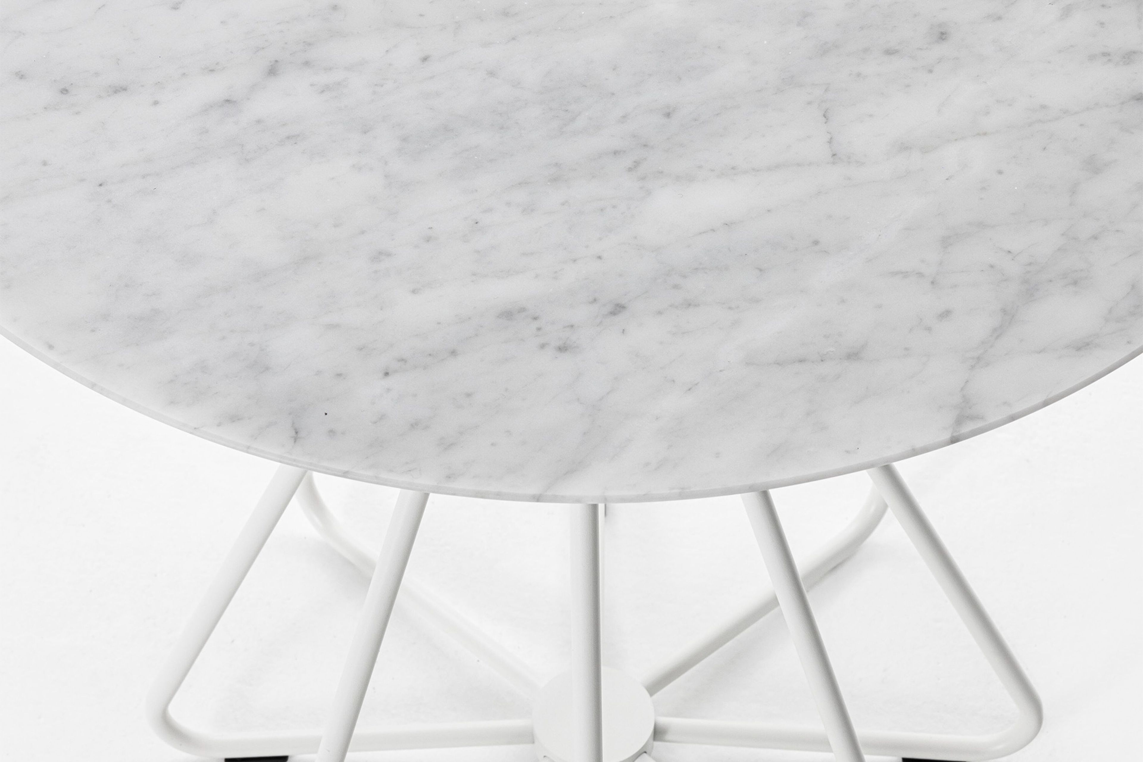 Круглый металлический стол для контракта Mara Pepe ARCH-00094841 - Вид №2