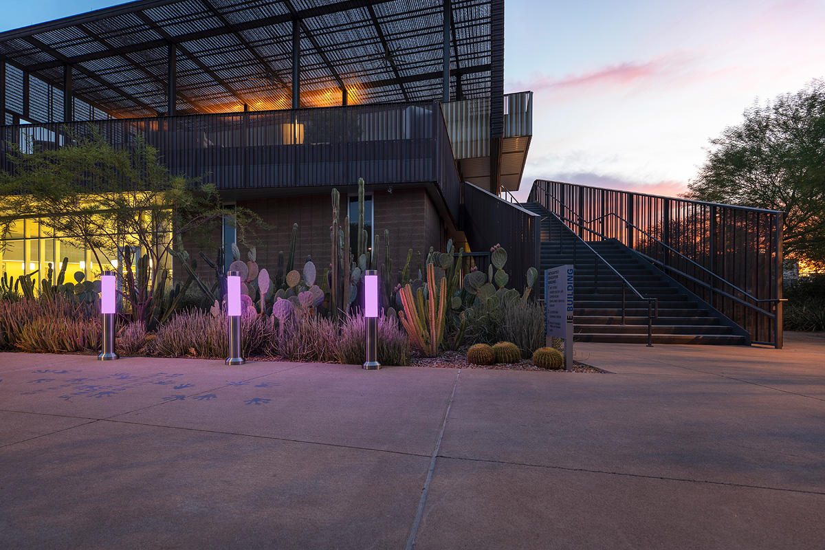 FSRT245 Столбик световой колонны  Forms-surfaces  - Вид №45