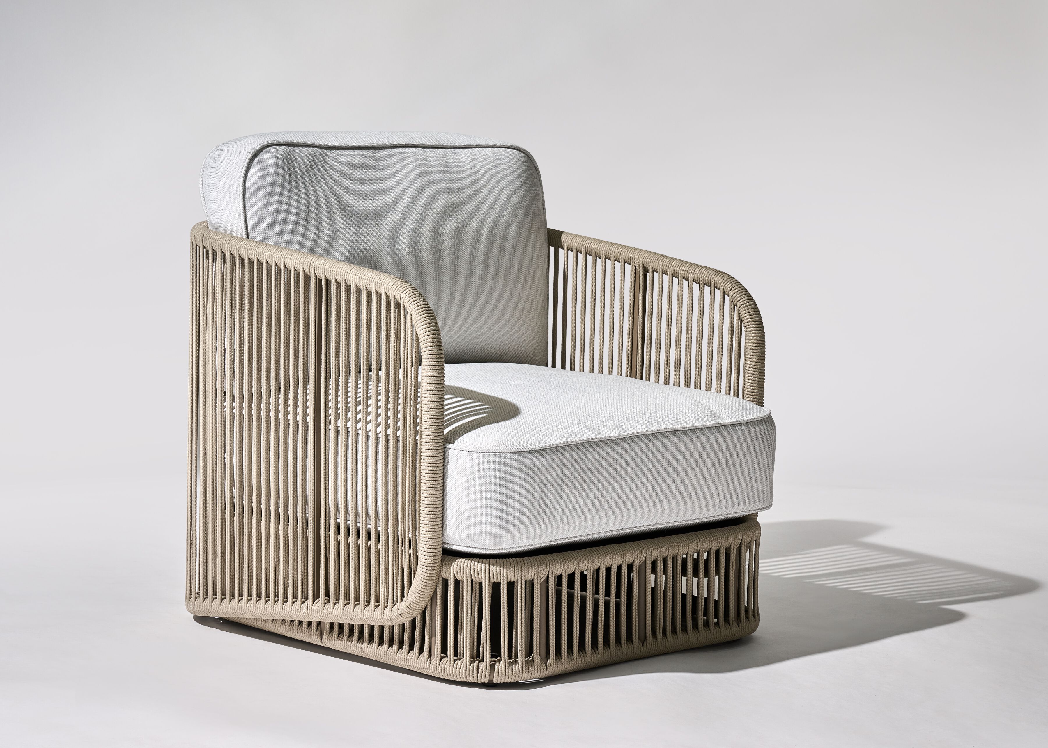 Веревочное садовое кресло с подлокотниками Walters Wainscott ARCH-00019868 - Вид №2