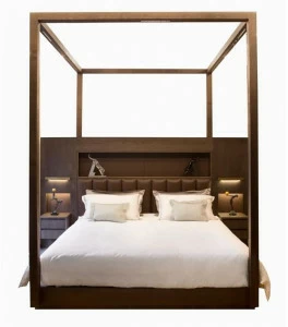 HUGUES CHEVALIER Деревянная кровать с балдахином Saint-germain