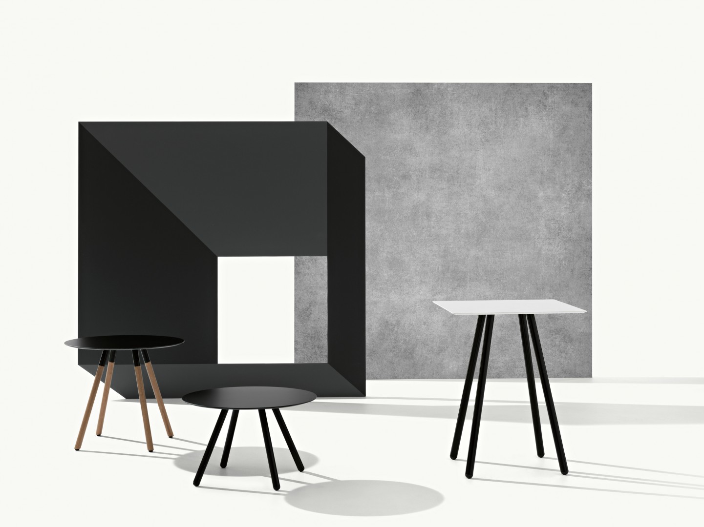 Jet 522Q Журнальный столик на 4 ножках из бука. Высота 35 см. Et al. Jet - Вид №2