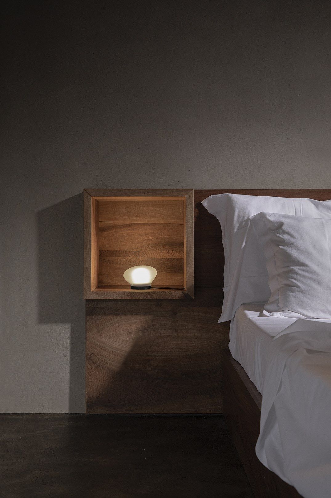 Стеклянная светодиодная настольная лампа Karman Agua ARCH-00148668 - Вид №3