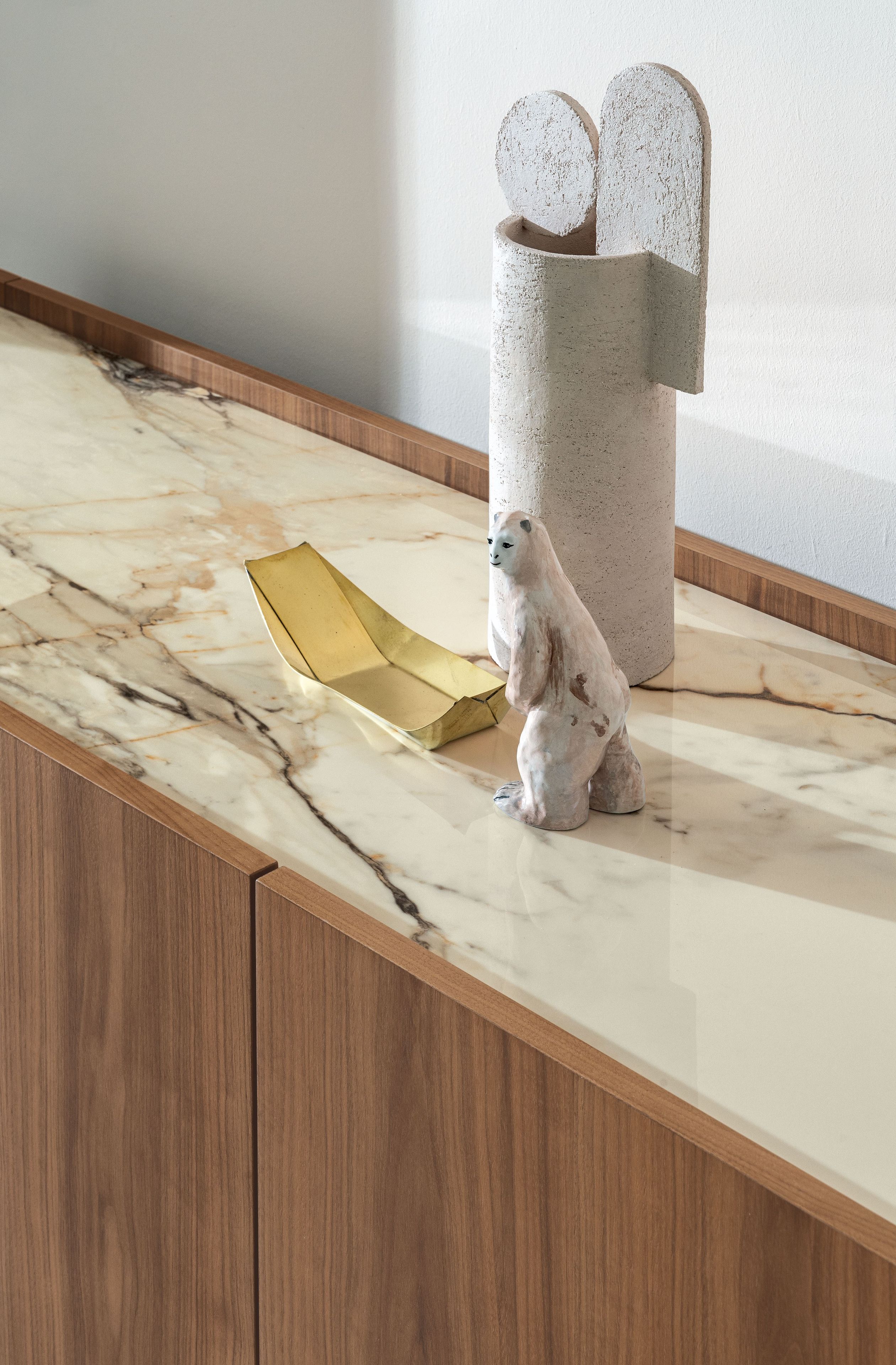 Деревянный шкаф с распашными дверями Sovet Italia тонкий ARCH-00089663 - Вид №22