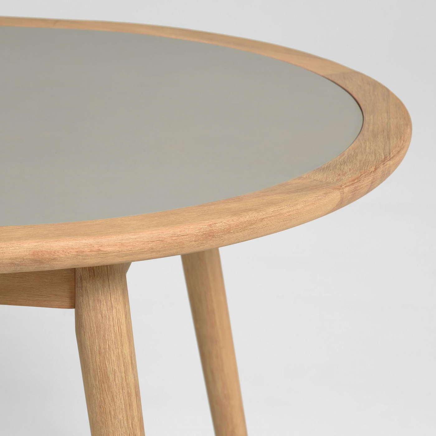 097634 Стол Glynis из полицемента и массива эвкалипта Ø120 La Forma Nina - Вид №1