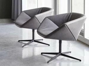 Montis Мягкое кресло из ткани с 4 спицами и подлокотниками Ella