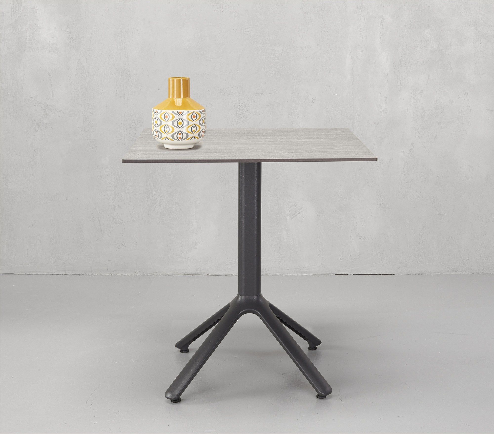 Квадратный стол для контракта S-CAB Nemo ARCH-00152496 - Вид №1