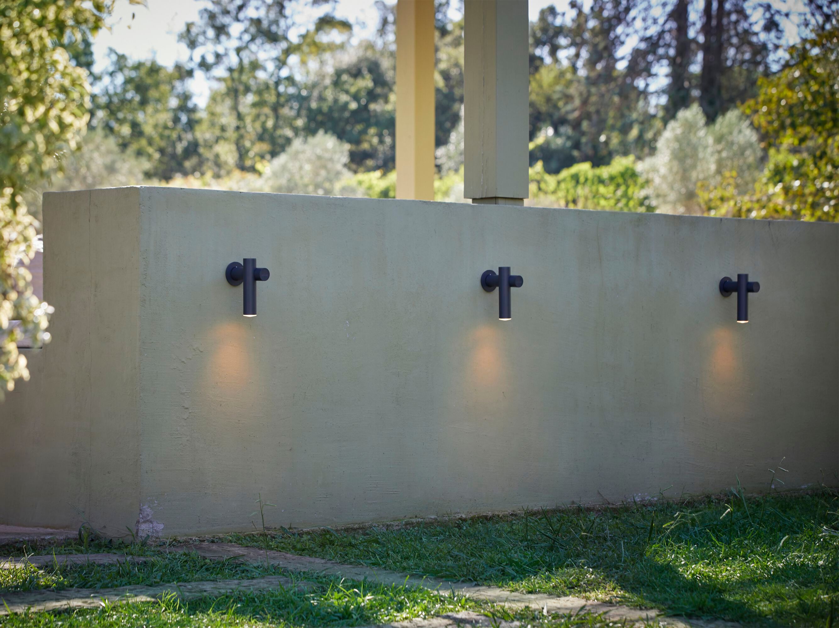 Металлическая наружная настенная лампа Estiluz Tik ARCH-00084946 - Вид №2