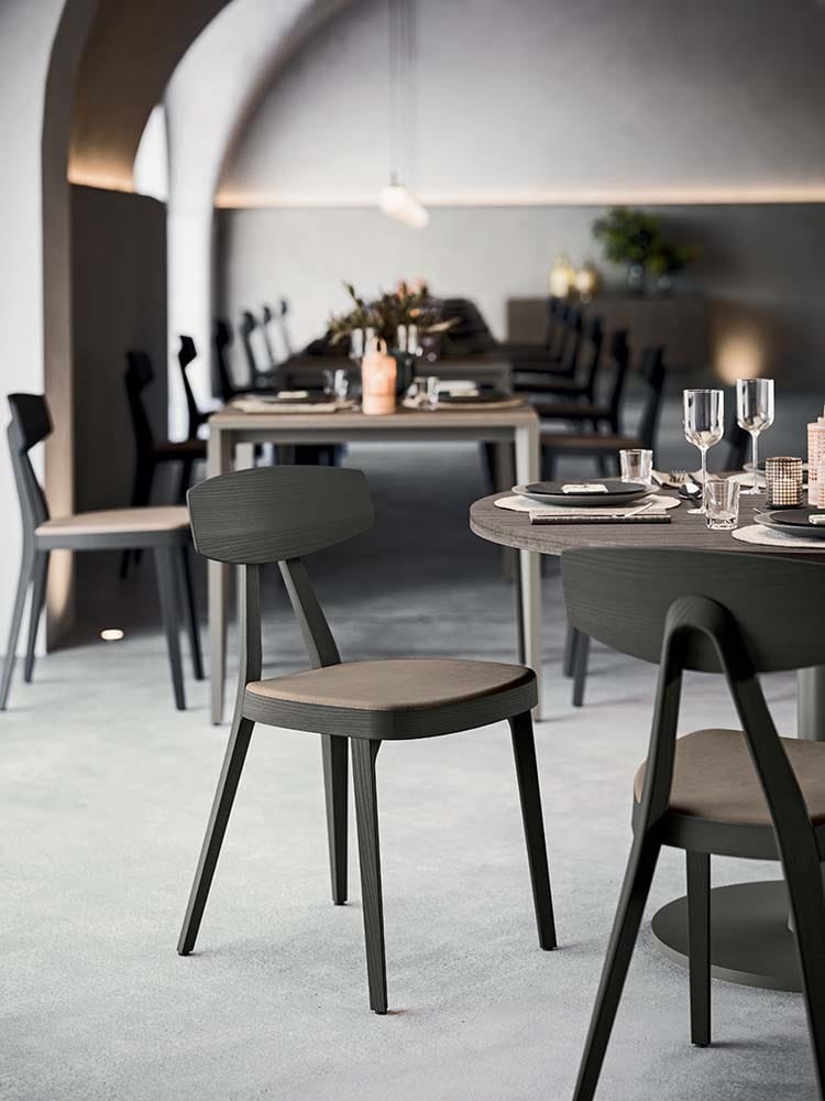 Стул из ясеня с мягким сиденьем Quadrifoglio Group Design Living ARCH-00035728 - Вид №1