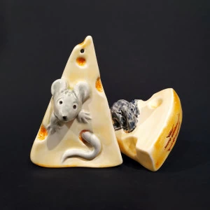 Елочная игрушка «Мышка в сыре»