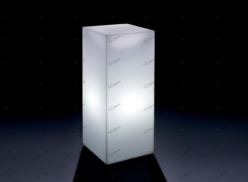Lyxo Design Высокий светящийся квадратный стол из полиэтилена Home fitting sun-id-1457643