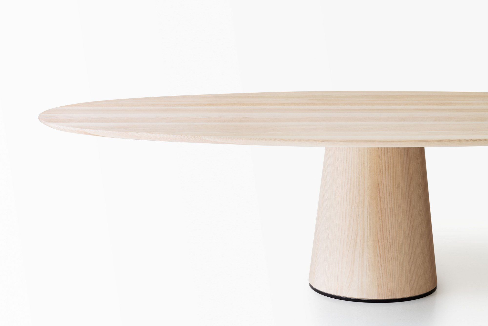 Овальный стол из ясеня Porro MATERIC ARCH-00118445 - Вид №2