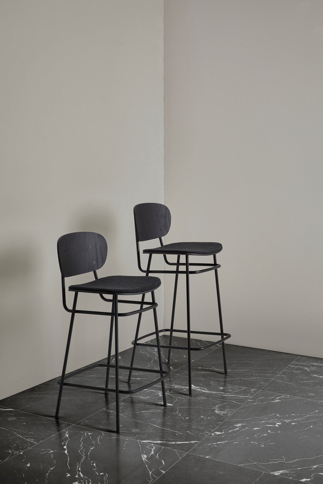 Высокий стул из ясеня с мягким сиденьем Blasco&Vila Fosca ARCH-00017353 - Вид №8