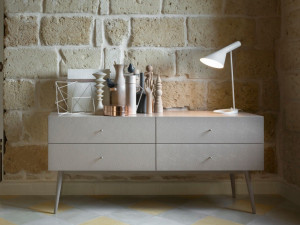 Деревянный комод