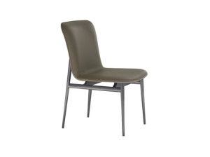 Кожаный мягкий стул