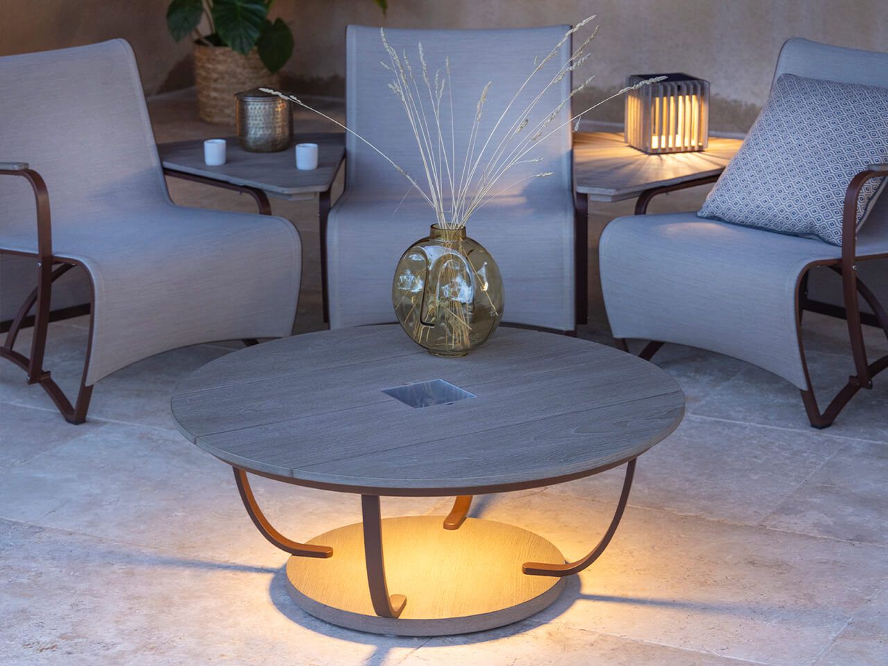 Деревянный круглый садовый журнальный столик Les Jardins® Jetstream ARCH-00009925