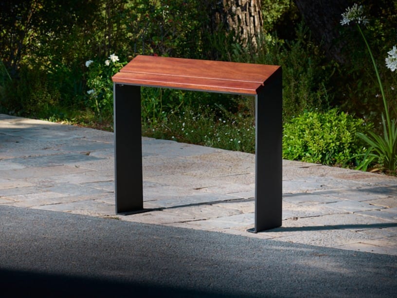 Стальное и деревянное общественное пространство пюпитр CYRIA Pysa ARCH-00005450