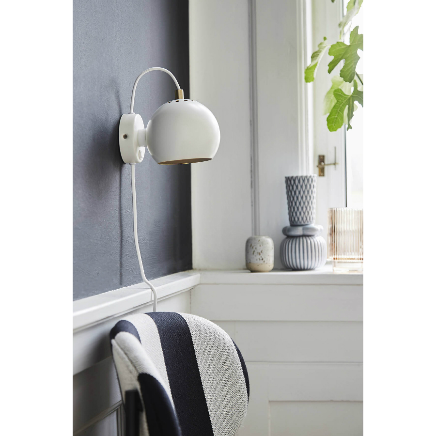 Лампа настенная Ball Anniversary, белая Frandsen 435566011 - Вид №2