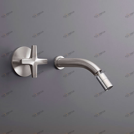 Настенный прогрессивный смеситель с регулируемым носиком L. 170 мм  CRX10 CEADESIGN 