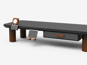 Алюминиевый и деревянный стол