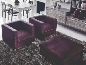 Martini Interiors Бархатное кресло на санках с подлокотниками Convivio contemporary