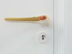 NJ Interiors Ручка из клена с накладкой Sculture funzionali Lib.lp