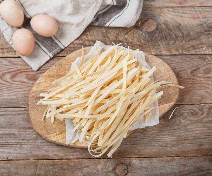 2742 Лапша "Домашняя", постная Вкусляндия 