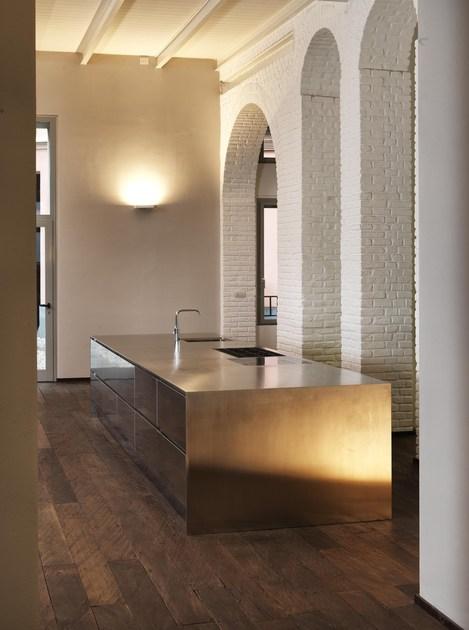 ABIMIS Кухня из нержавеющей стали на заказ с островом Atelier sun-id-1502875 - Вид №5