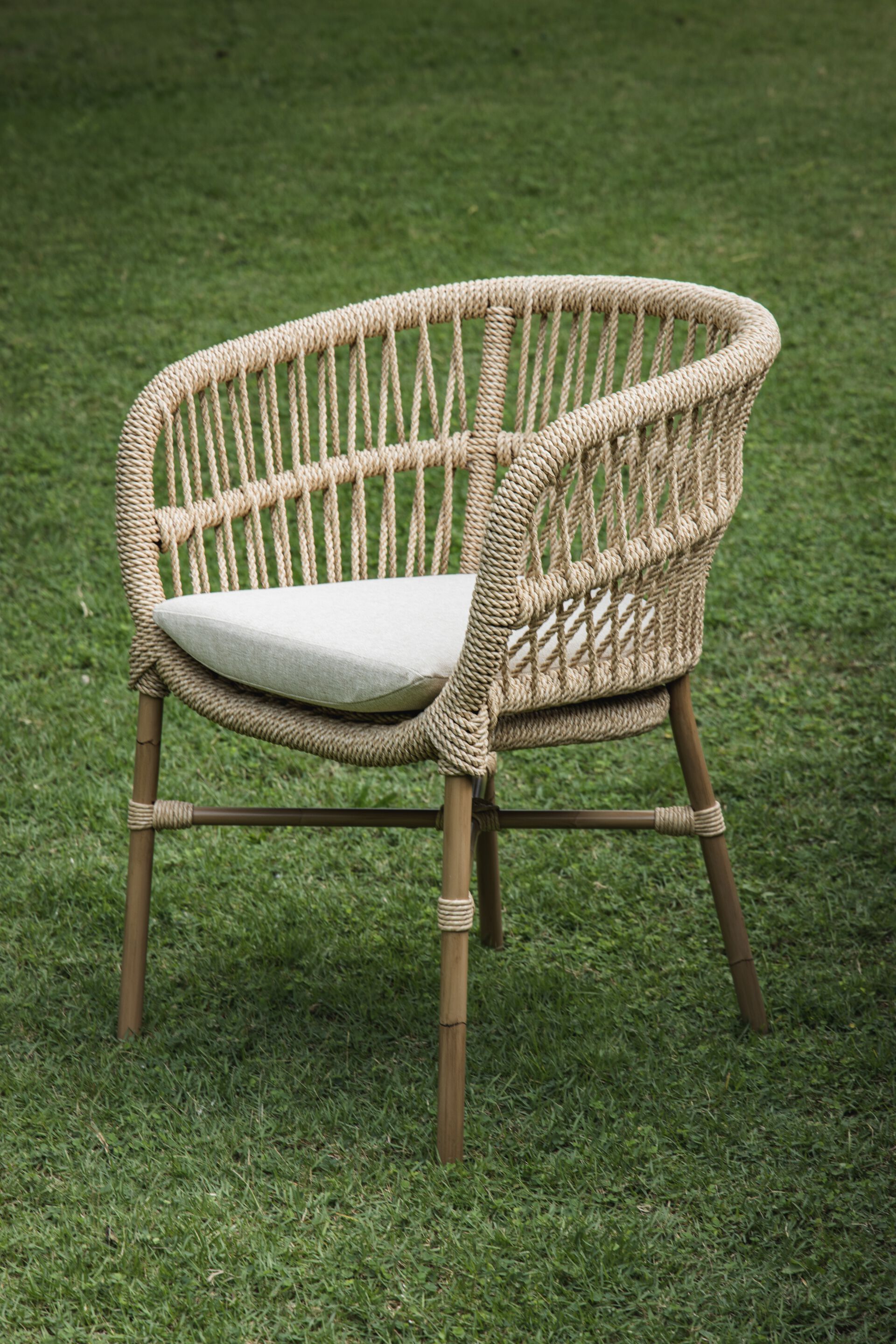 Веревочный садовый стул с подлокотниками cbdesign Женева ARCH-00049603 - Вид №1