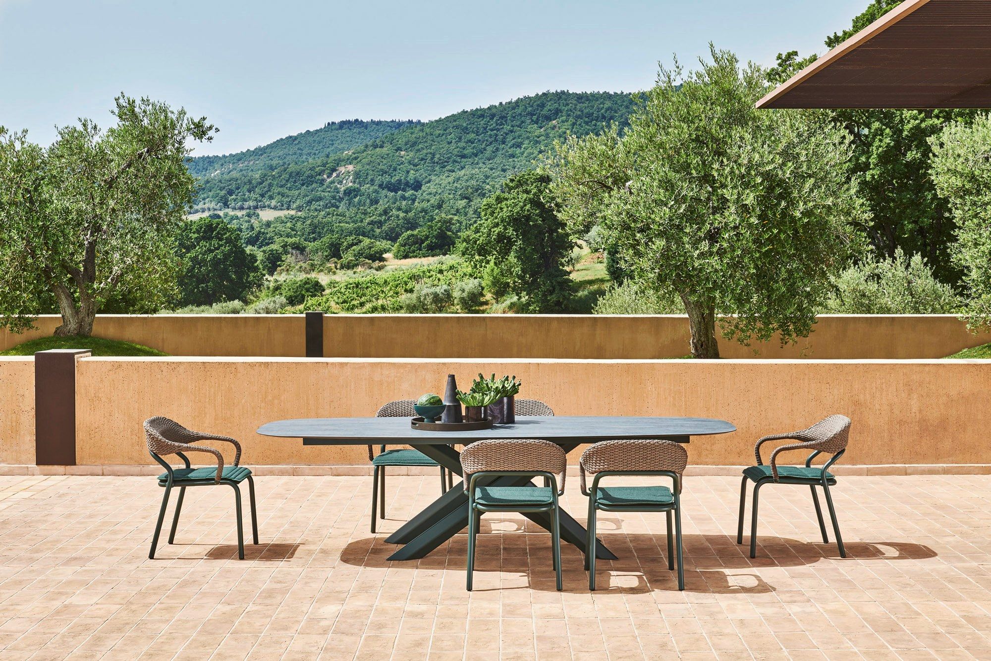 Алюминиевый штабелируемый стул с подлокотниками Varaschin Носс ARCH-00062000 - Вид №1