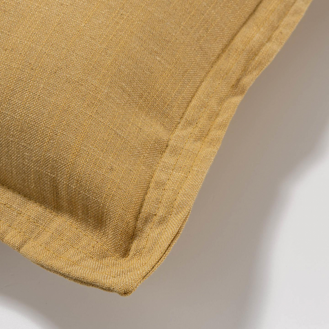 082628 Чехол для подушки 45 x 45 см горчично-желтый La Forma Maelina  - Вид №1