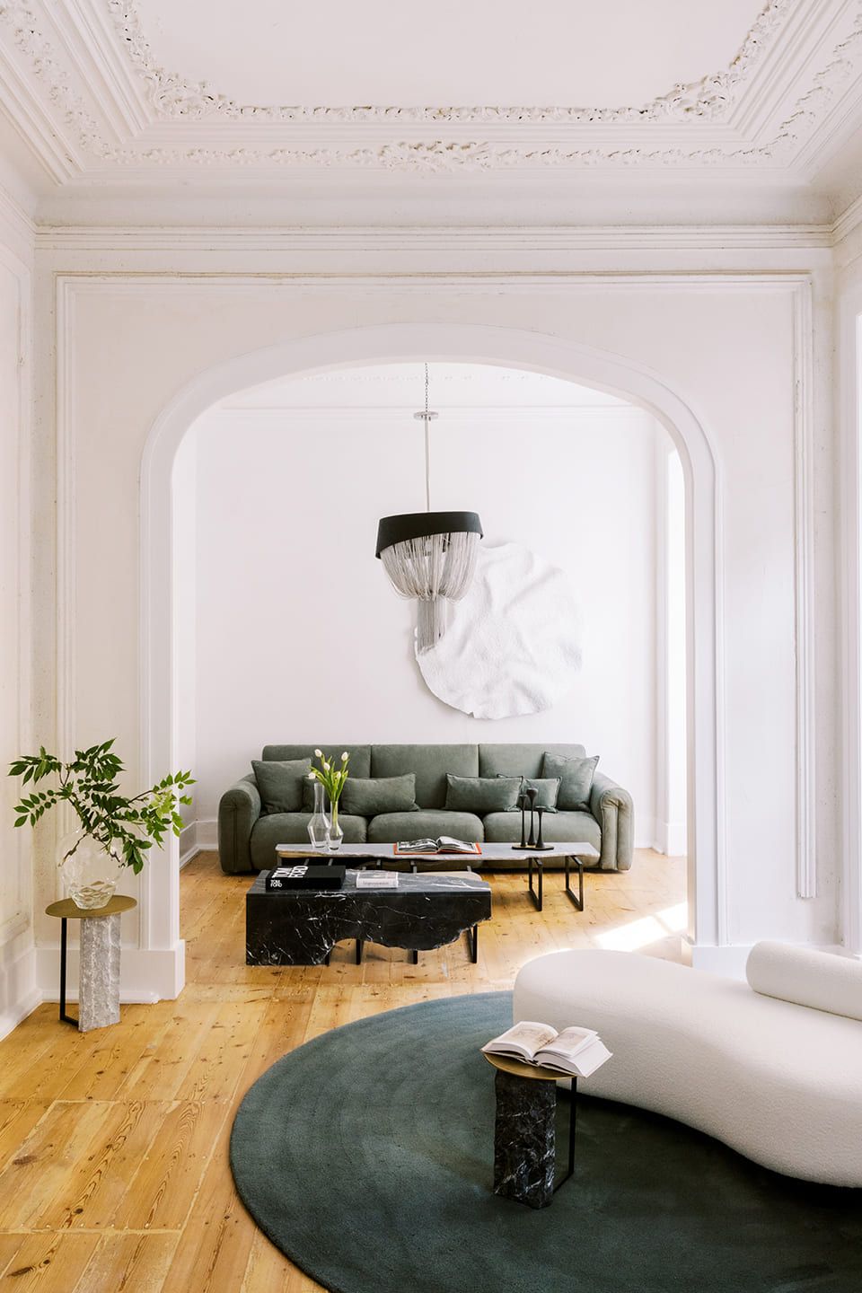 Круглый журнальный столик из черного мрамора Marquina Greenapple AIRE ARCH-00075831 - Вид №5