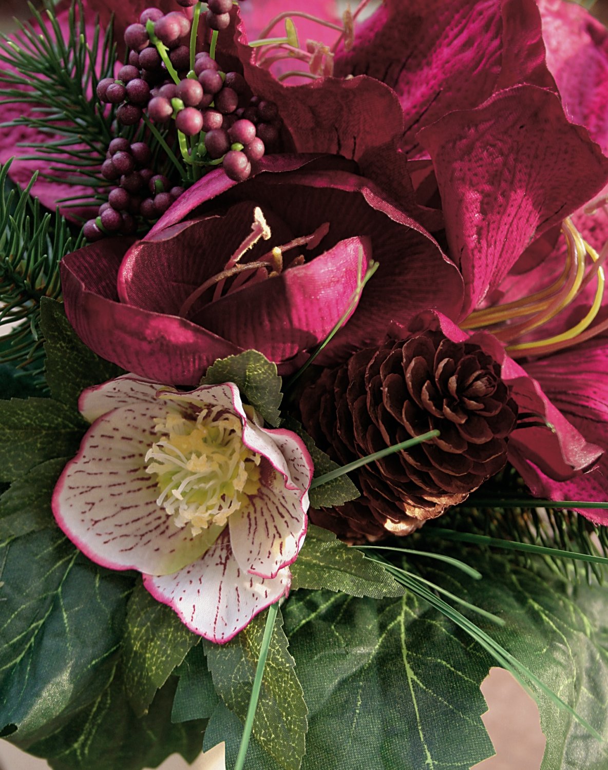 2686 490 a3 Букет из шелковых цветов амариллиса, Ø 28 см, красно-черный H-andreas 