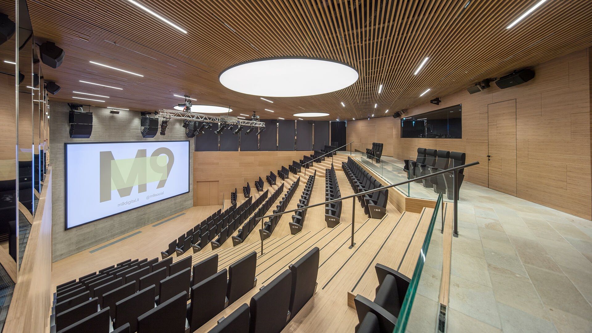 Кресло для аудитории с подголовником LAMM UNICA ARCH-00058450 - Вид №3