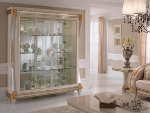 Витрина в стиле модерн