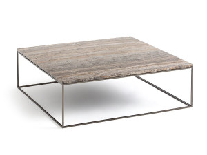 Низкий квадратный журнальный столик из травертина