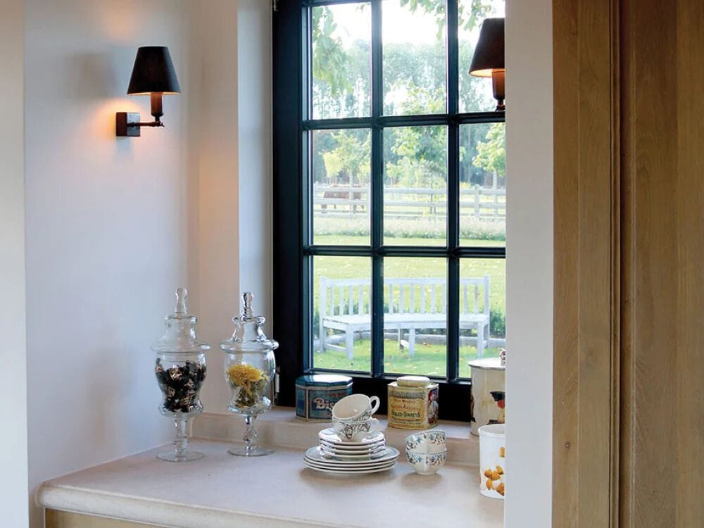 Латунный настенный светильник Authentage Lighting Fiston Capuche ARCH-00070847 - Вид №1