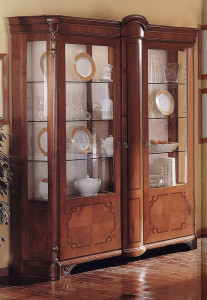 Витрина  GUERRA VANNI 2105