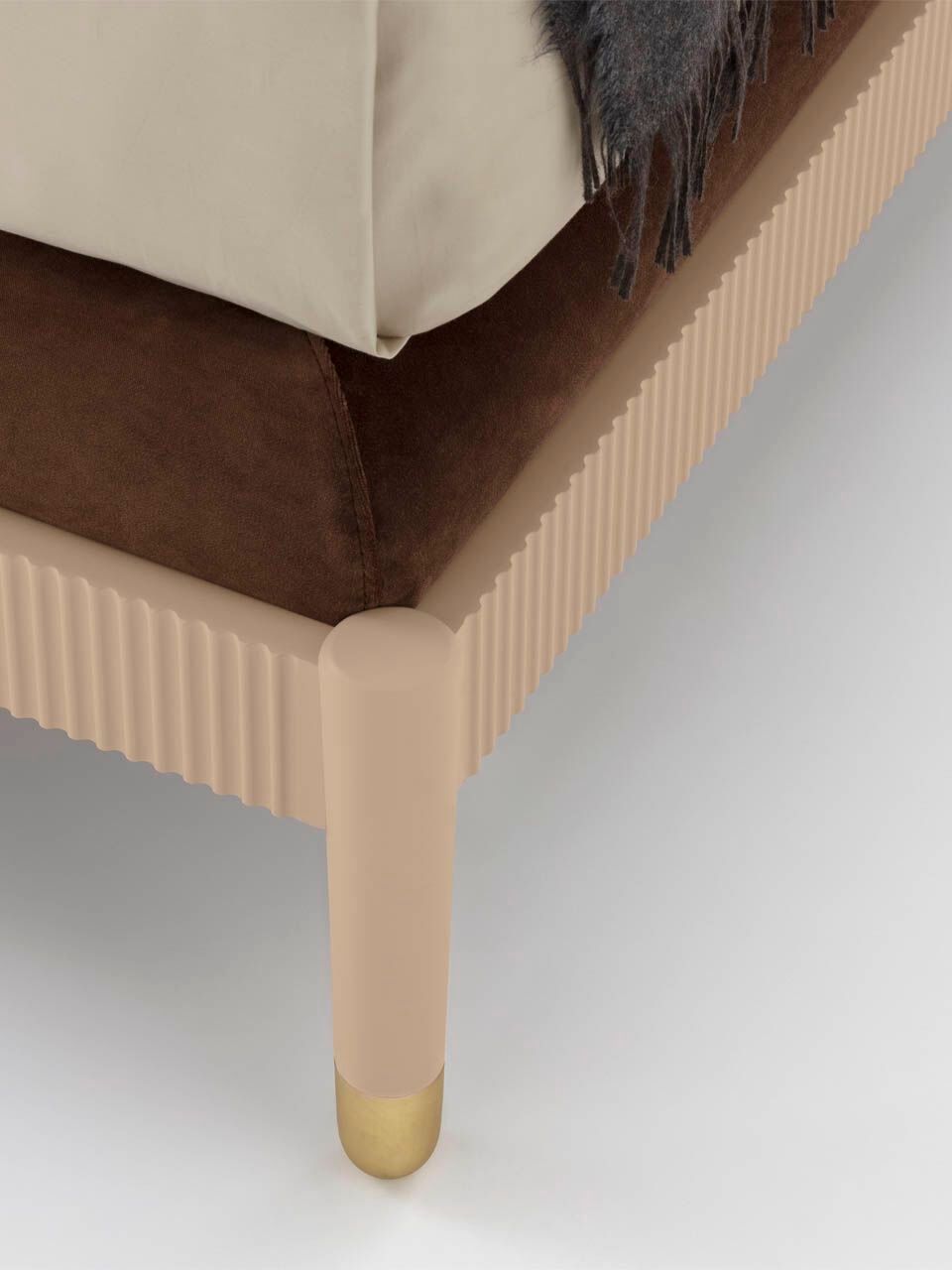 Деревянная двуспальная кровать с мягким изголовьем Pianca AMANTE PLISSÉ ARCH-00101941 - Вид №4