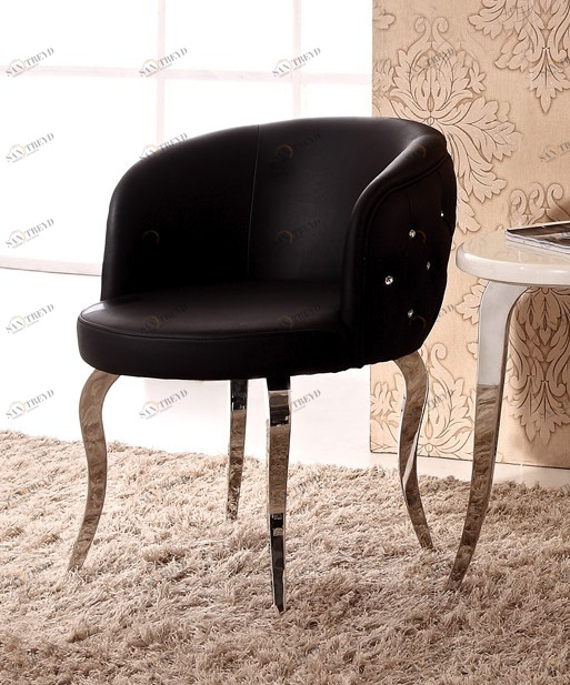 Кресло Poltrona черное ДОМАШНЯЯ ОБСТАНОВКА SKY 045178 Черный Santreyd