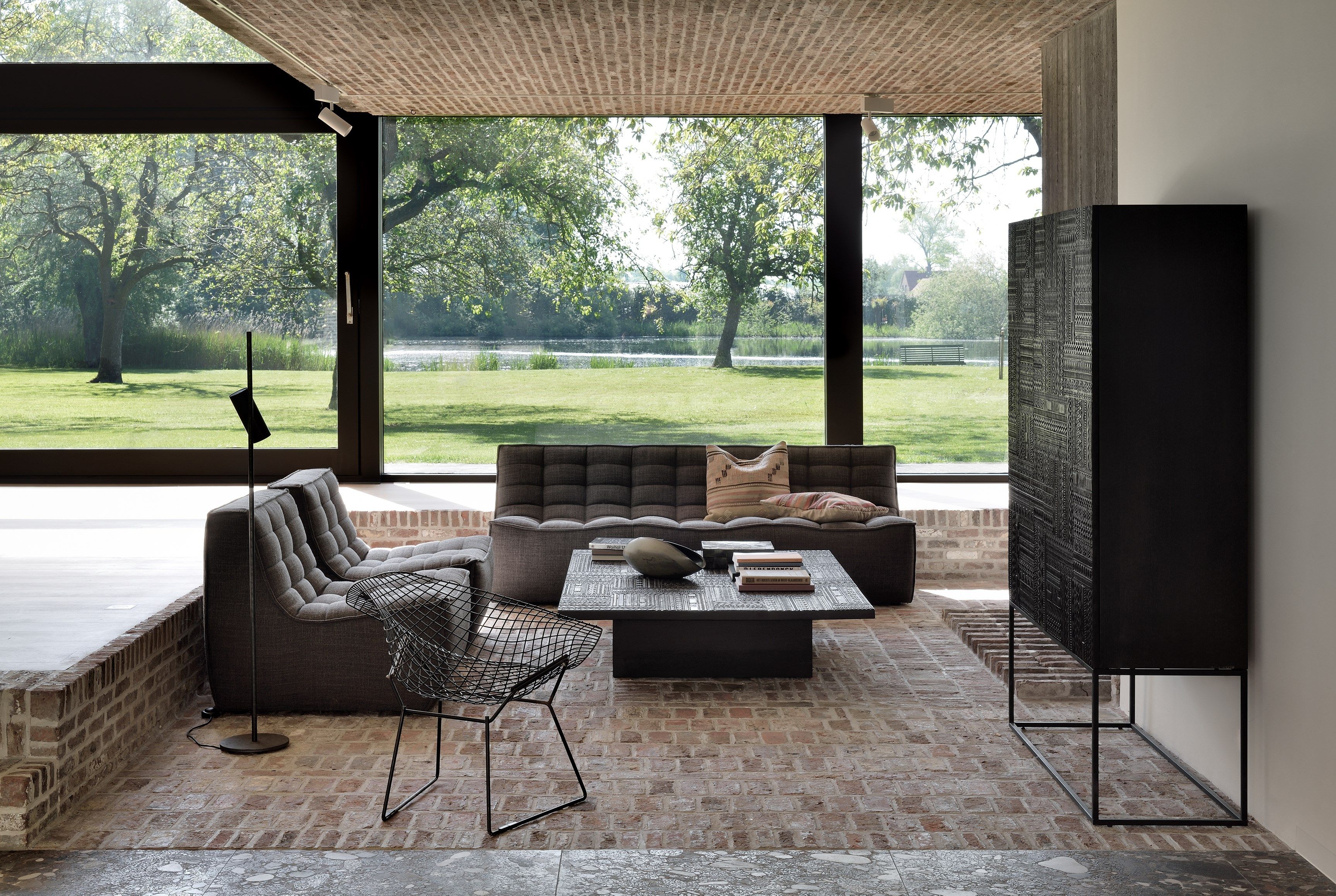 Шкаф из тикового дерева с распашными дверцами Ethnicraft Табва предков ARCH-00111290 - Вид №5