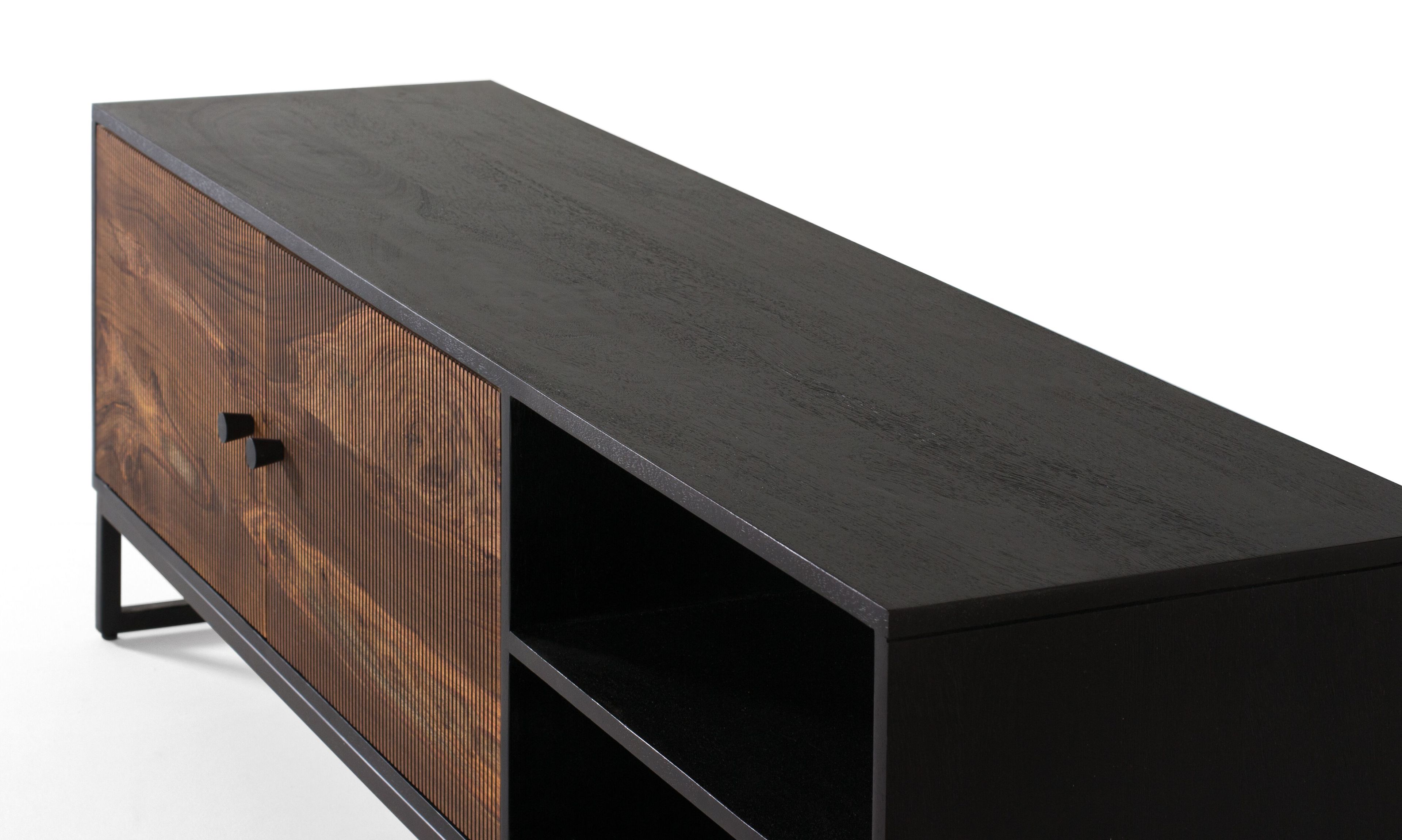 Деревянный шкаф для телевизора с распашными дверцами Giner y Colomer Варанаси ARCH-00110793 - Вид №3