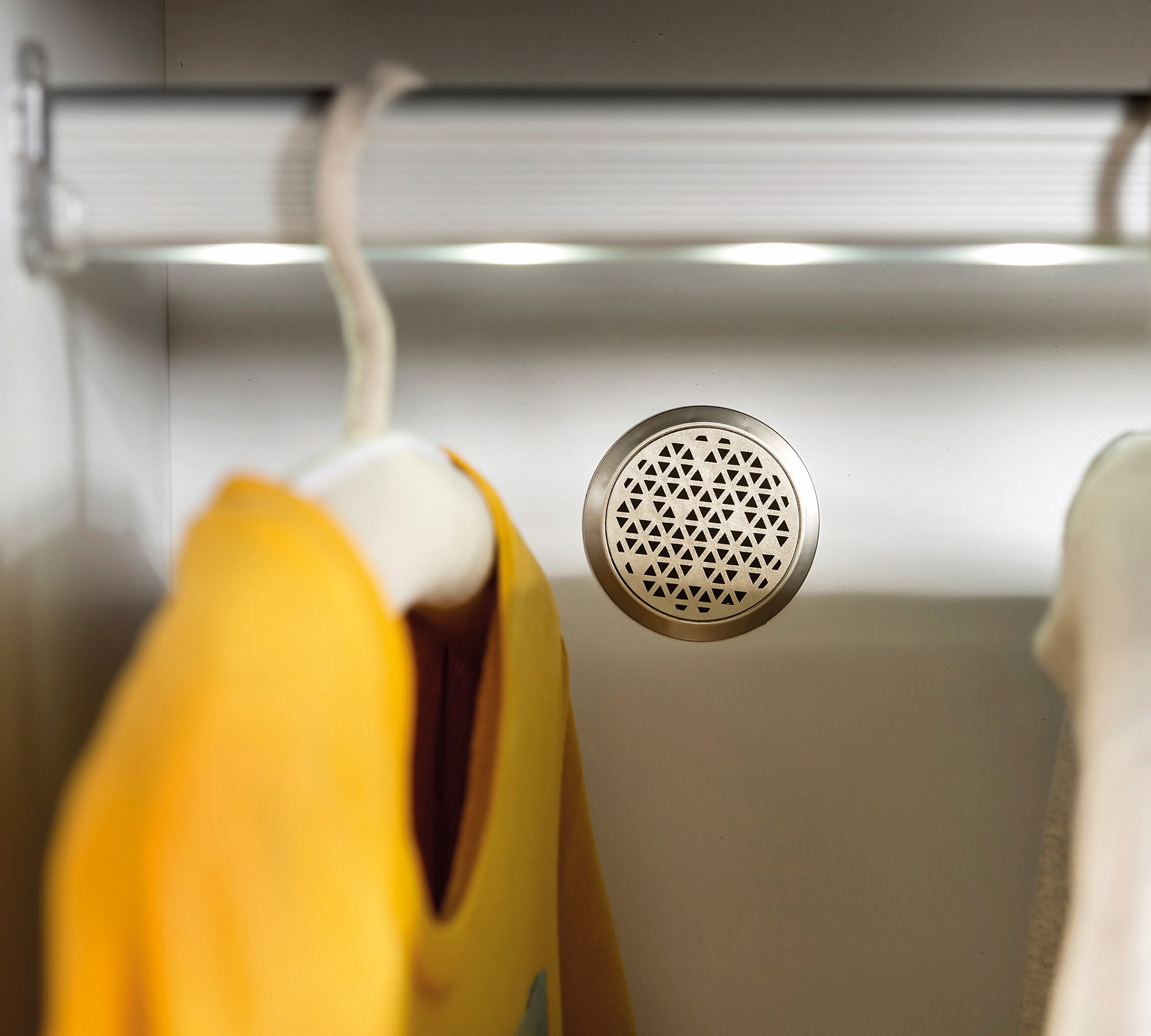 Шкаф-купе двухдверный светлый дуб Lofter CILEK LOFTER 00-3832627 Бежевый Santreyd  - Вид №2