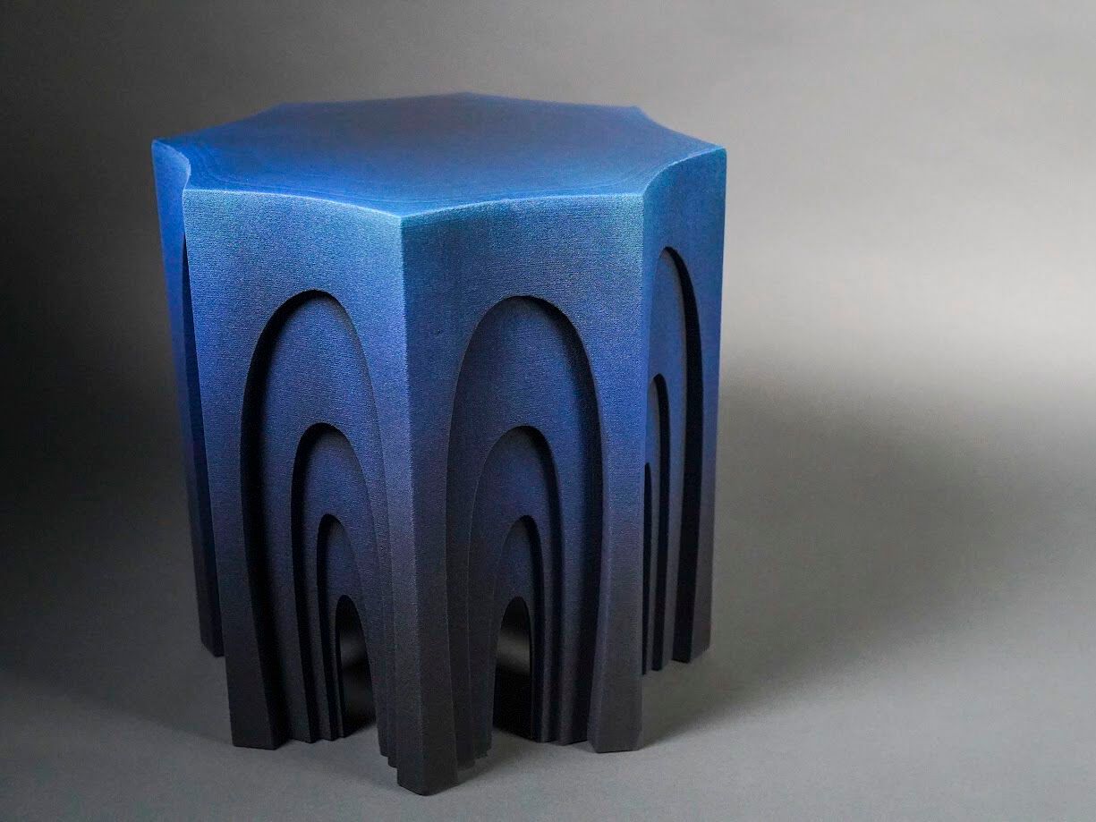 Низкий стул из кварцевого песка и смолы LO Contemporary Oniric ARCH-00018415