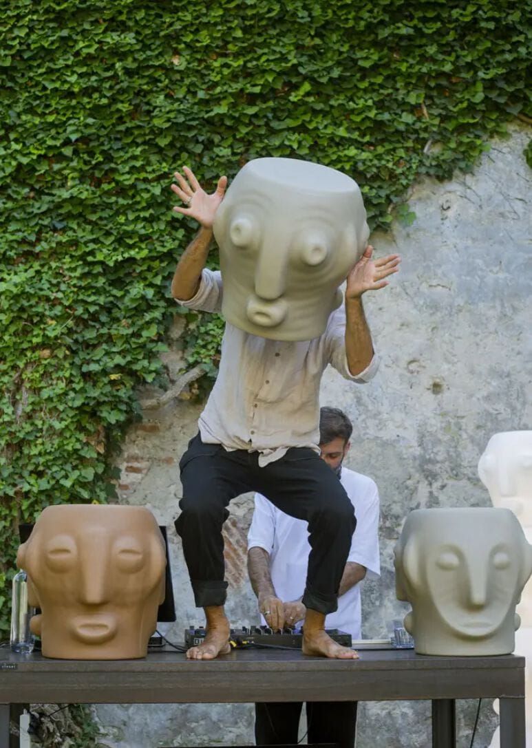 Садовый стол из полиэтилена In Stock слайд ARCH-00068282 - Вид №1