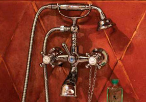 Gentry Home Центр смесителя для раковины до центра два отверстия под смеситель мм Antique Бронза GH101608 - Вид №1