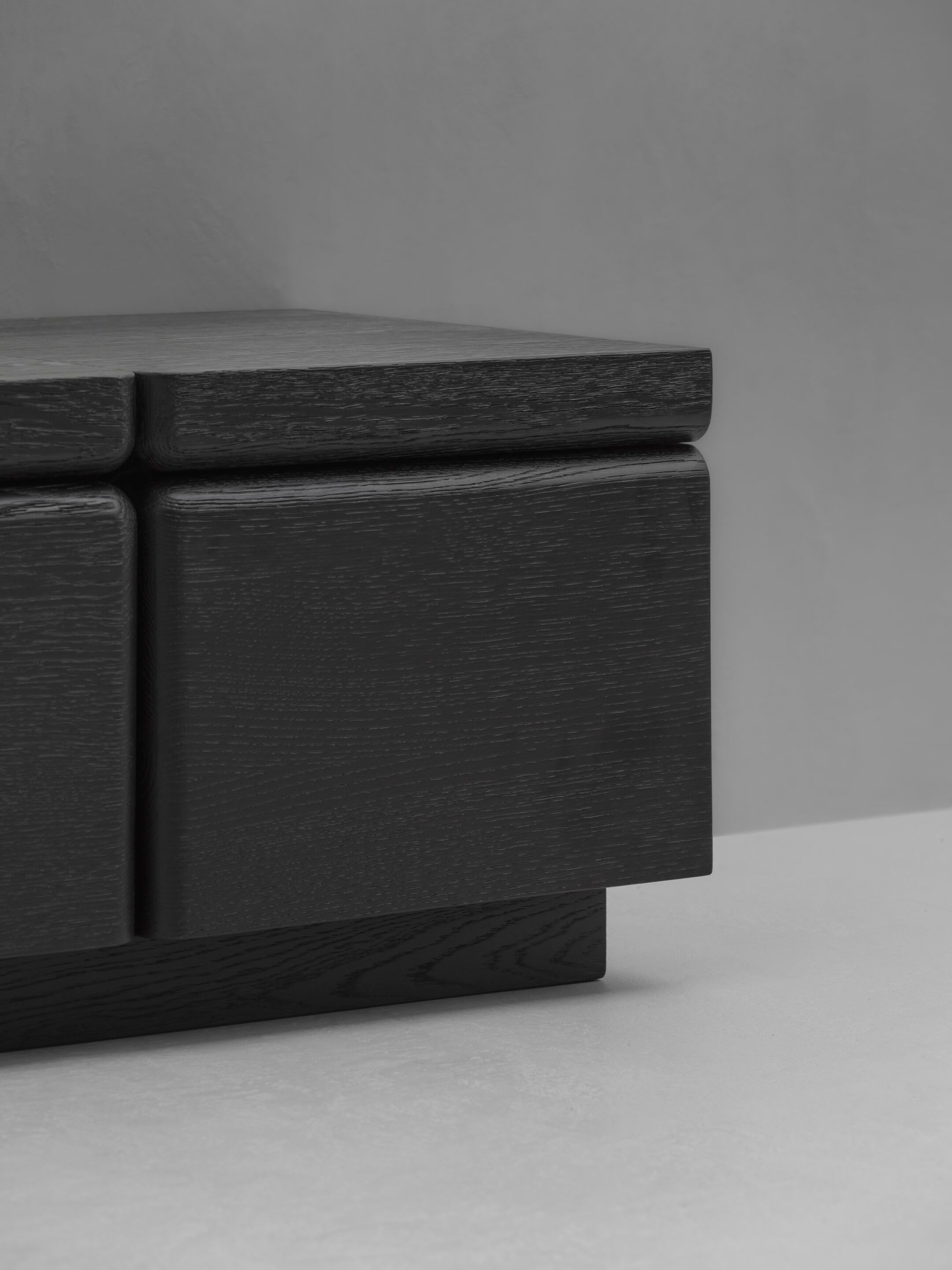 Шкаф из дуба с распашными дверями Van Rossum Kast ARCH-00055442 - Вид №1